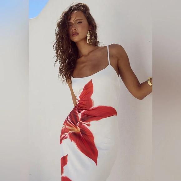 WOMENS RUNAWAY THE LABEL MIDI DRESS - CRIMSON LILY SIZE M - Picture 2 of 5